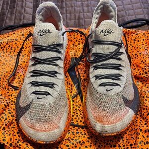 Nike Women’s Alphafly 3 carbon plated running shoe size 9.